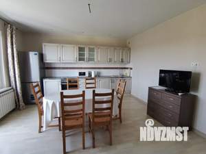 Дом 88м&sup2;, 3-этажный, посуточно, 