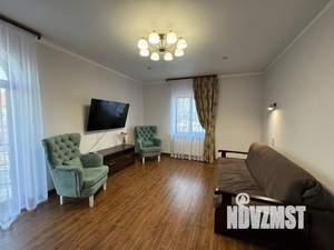 Дом 333м&sup2;, 3-этажный, посуточно, 