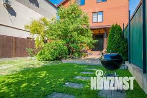 Дом 213м&sup2;, 2-этажный, посуточно, 