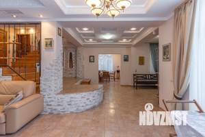 Дом 255м&sup2;, 2-этажный, посуточно, 