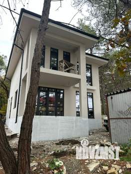 Дом 195м², 2-этажный, участок 6 сот.  