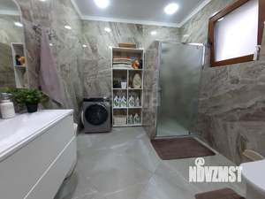 Дом 202м&sup2;, 2-этажный, участок 8 сот.  