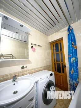 Дом 64м&sup2;, 2-этажный, участок 6 сот.  