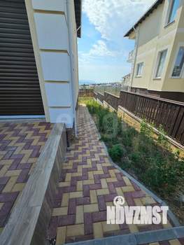 Дом 311м&sup2;, 3-этажный, участок 5 сот.  