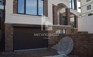 Дом 300м&sup2;, 3-этажный, участок 3 сот.  