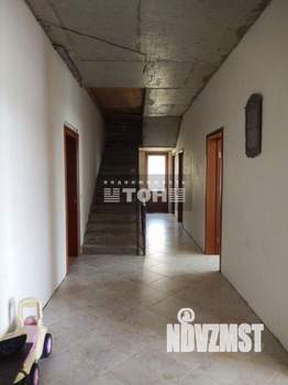 Коттедж 224м&sup2;, 3-этажный, участок 7 сот.  