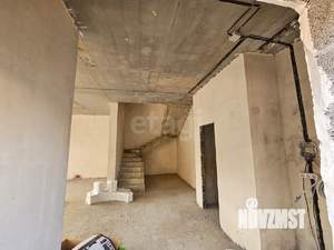 Дом 250м&sup2;, 3-этажный, участок 3 сот.  