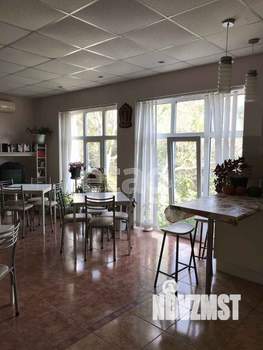 Дом 450м&sup2;, 2-этажный, участок 7 сот.  