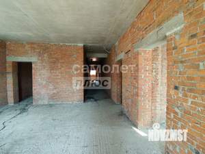 Дом 950м&sup2;, 4-этажный, участок 5 сот.  