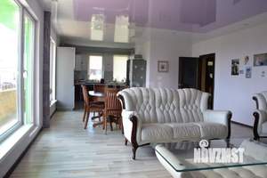 Дом 320м&sup2;, 3-этажный, участок 7 сот.  