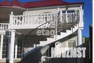 Дом 177м&sup2;, 2-этажный, участок 5 сот.  