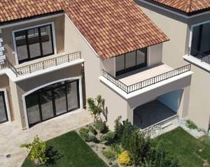 Дом 156м&sup2;, 3-этажный, участок 3 сот.  