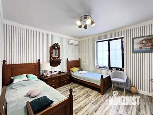 Дом 392м&sup2;, 3-этажный, участок 5 сот.  