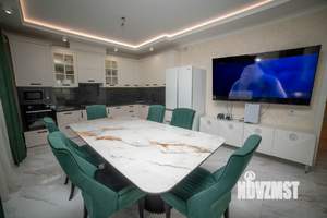 Дом 304м², 2-этажный, участок 4 сот.  