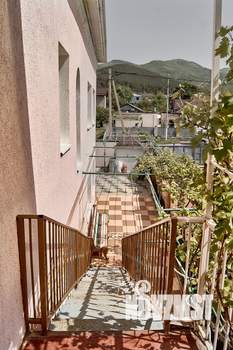 Коттедж 363м&sup2;, 3-этажный, участок 9 сот.  