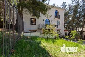 Дом 392м&sup2;, 3-этажный, участок 5 сот.  