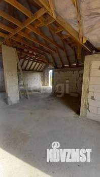 Дом 227м&sup2;, 3-этажный, участок 6 сот.  