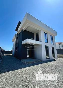 Коттедж 520м&sup2;, 3-этажный, участок 4 сот.  