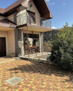 Дом 324м&sup2;, 2-этажный, участок 7 сот.  