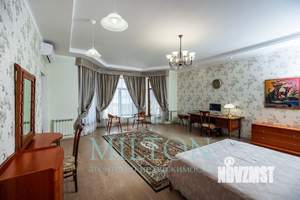 Дом 520м², 3-этажный, участок 14 сот.  