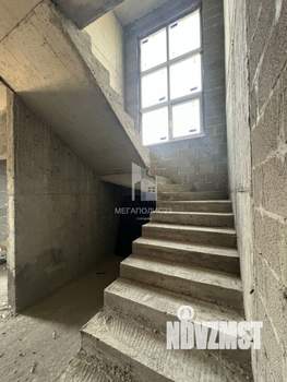 Дом 180м&sup2;, 2-этажный, участок 4 сот.  