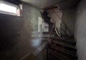 Дом 80м&sup2;, 2-этажный, участок 8 сот.  