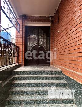 Дом 417м&sup2;, 4-этажный, участок 5 сот.  