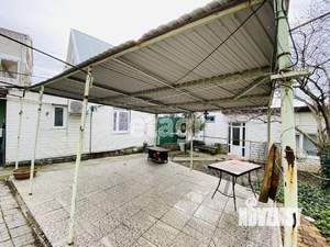 Дом 240м&sup2;, 3-этажный, участок 4 сот.  