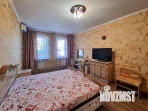 Дом 352м², 3-этажный, участок 4 сот.  