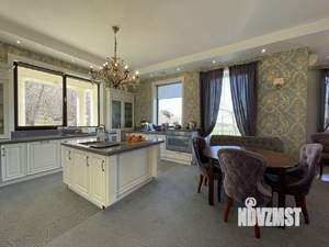 Дом 296м&sup2;, 2-этажный, участок 5 сот.  