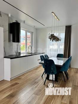 Дом 133м&sup2;, 2-этажный, участок 3 сот.  