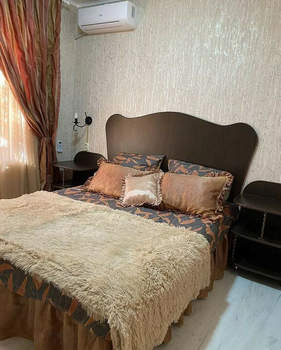 Дом 260м&sup2;, 3-этажный, участок 7 сот.  