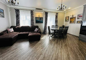 Дом 268м&sup2;, 2-этажный, участок 12 сот.  