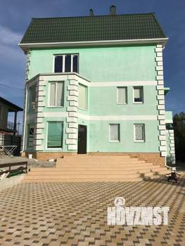 Дом 320м&sup2;, 3-этажный, участок 7 сот.  