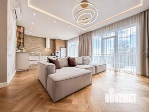 Коттедж 265м&sup2;, 3-этажный, участок 4 сот.  