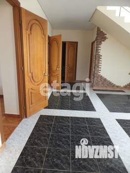 Дом 320м&sup2;, 3-этажный, участок 5 сот.  