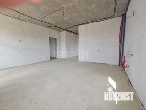 Дом 200м&sup2;, 3-этажный, участок 5 сот.  