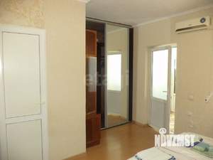 Дом 183м&sup2;, 3-этажный, участок 10 сот.  