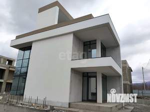 Дом 344м², 3-этажный, участок 6 сот.  