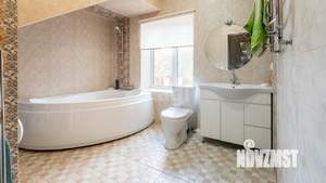 Дом 551м&sup2;, 3-этажный, участок 6 сот.  