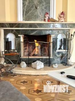 Дом 438м&sup2;, 3-этажный, участок 10 сот.  