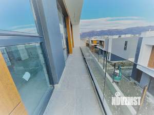 Дом 200м², 2-этажный, участок 5 сот.  