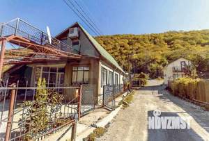 Дом 197м², 2-этажный, участок 6 сот.  