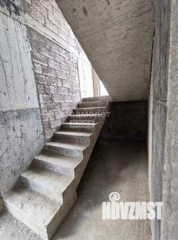 Коттедж 240м&sup2;, 3-этажный, участок 4 сот.  