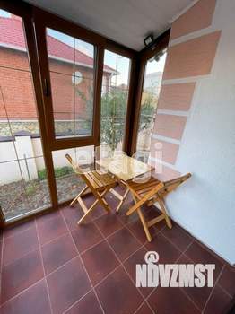 Дом 240м&sup2;, 2-этажный, участок 4 сот.  