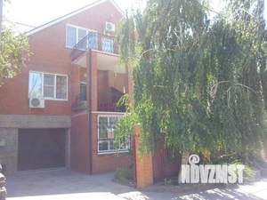 Дом 389м&sup2;, 3-этажный, участок 6 сот.  