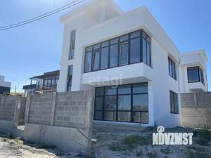 Дом 185м&sup2;, 3-этажный, участок 2 сот.  