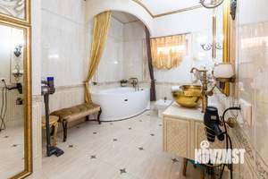 Дом 260м², 2-этажный, участок 4 сот.  