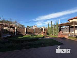 Коттедж 240м&sup2;, 2-этажный, участок 10 сот.  