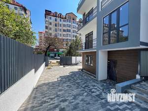 Дом 270м², 3-этажный, участок 3 сот.  